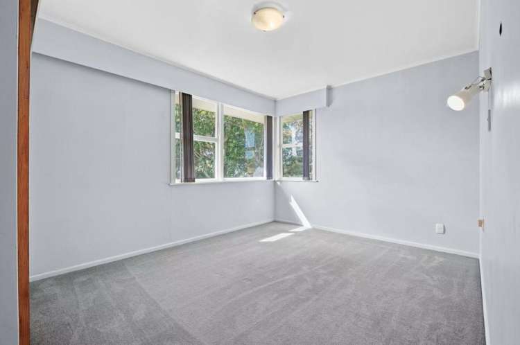 8 Winstone Avenue 1053_6