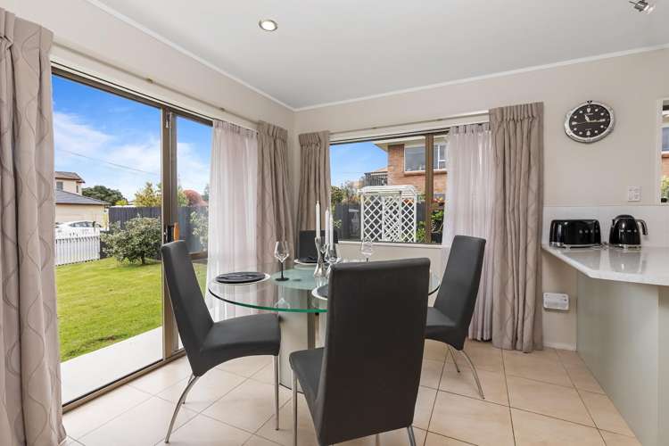 Flat 1/20 Pine Road Orewa_9