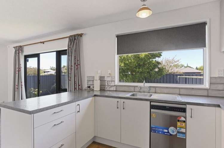 27A Bank Street Amberley_1