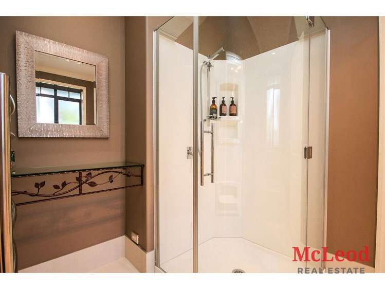19 Country Place Allenton_28
