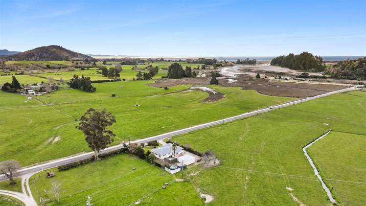 208 Abel Tasman Drive Takaka_15