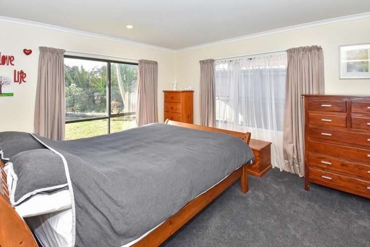 22 Moyrus Crescent East Tamaki Heights_10