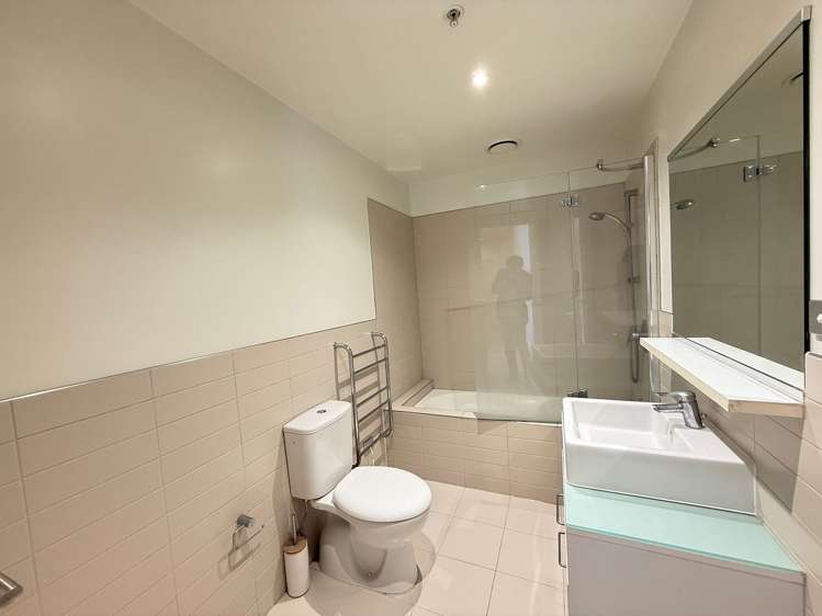 18 Beach Road Northcote Point_10