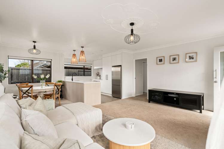 8b Short Street Otumoetai_12