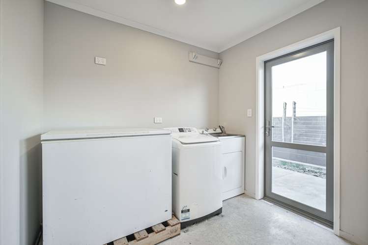 40 Arbuckle Road Frimley_23