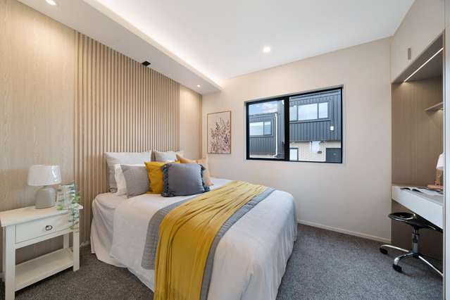 2 Master Ensuites with Stunning Fittings & More!