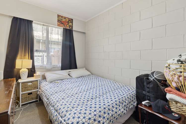 2/24 Robertson Road Favona_7