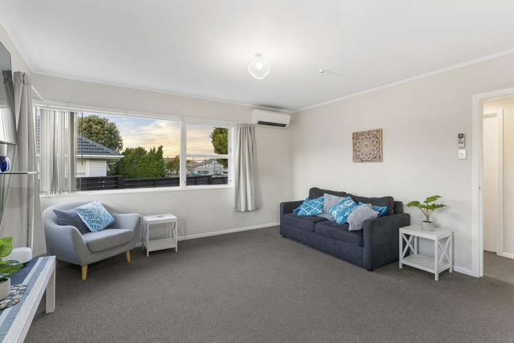 94 Tirimoana Road Te Atatu South_6