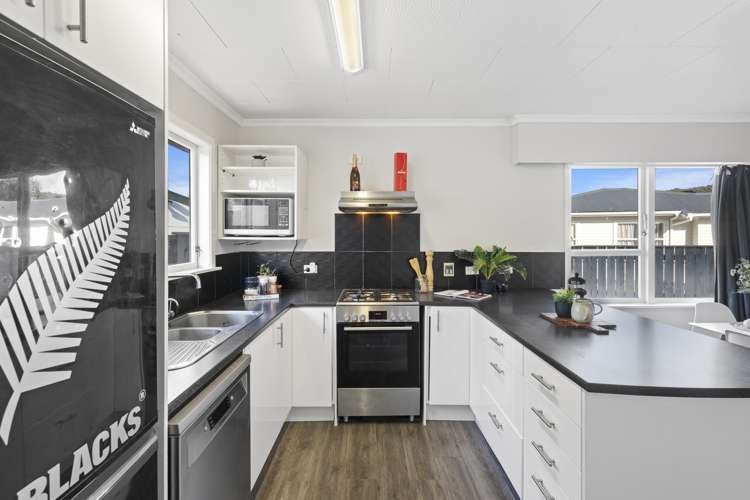 14 Wetherby Grove Wainuiomata_10