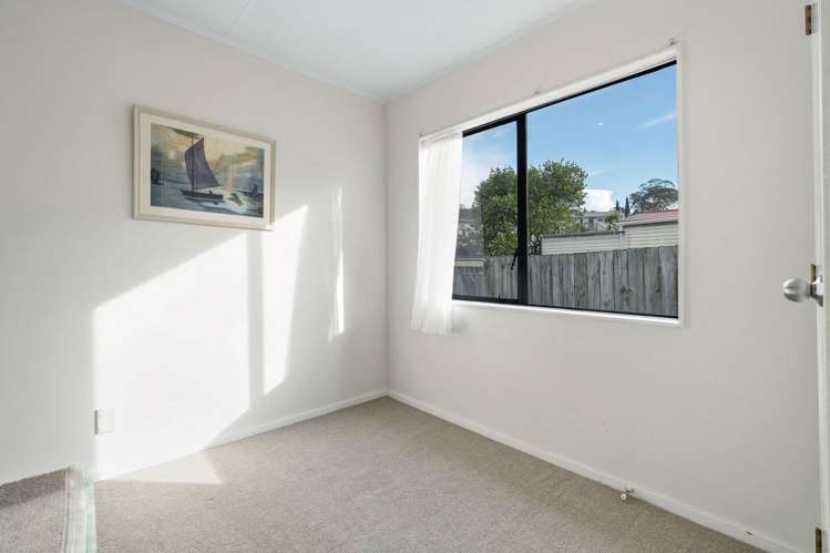 2/65 Weldene Avenue Glenfield_11