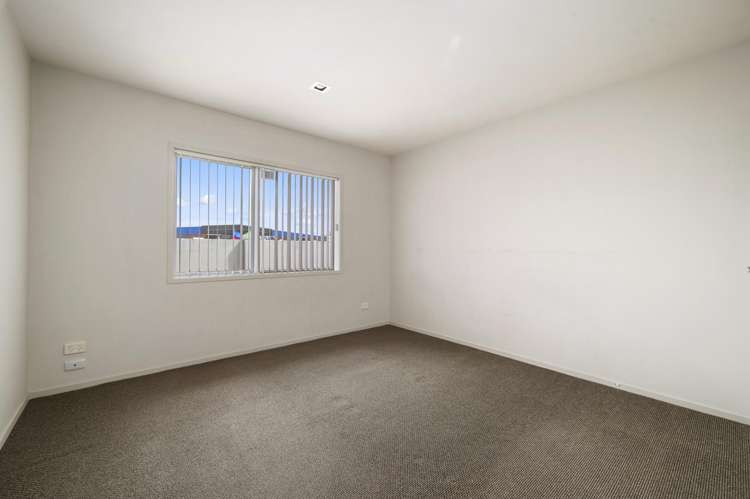 8 Owhatiura Drive Lynmore_12
