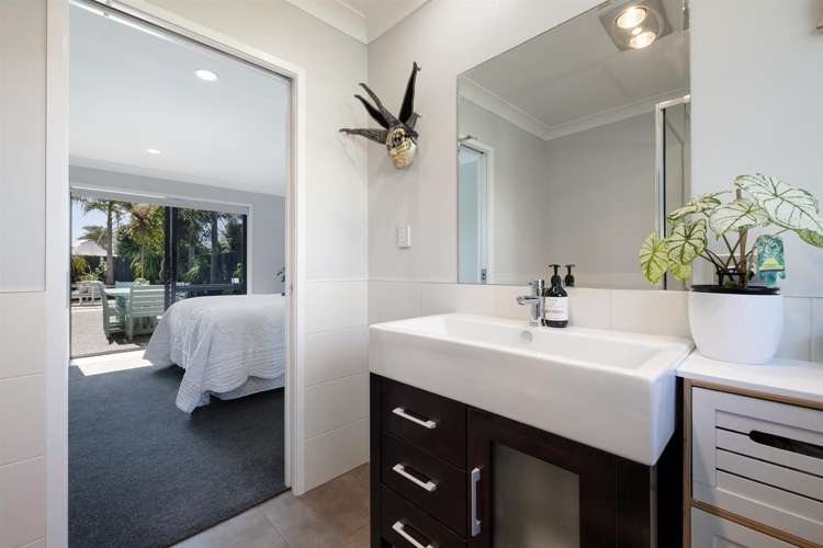 24 Pompano Key Papamoa_14