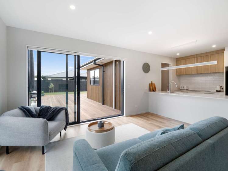 87 Benashet Drive Lincoln_5