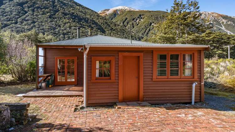 13 Sunshine Terrace Arthur's Pass National Park_2