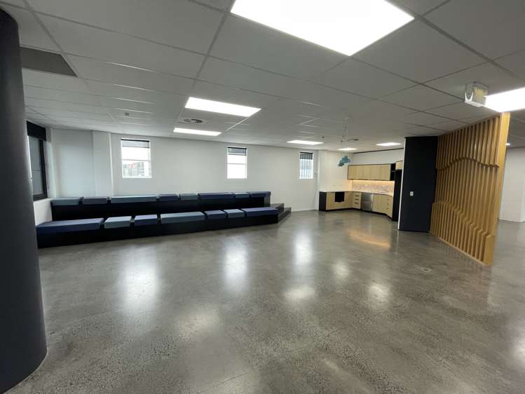 235 Broadway Newmarket_1