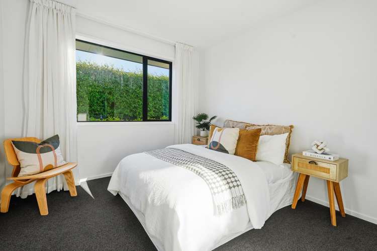 71 Sunline Avenue Lincoln_17