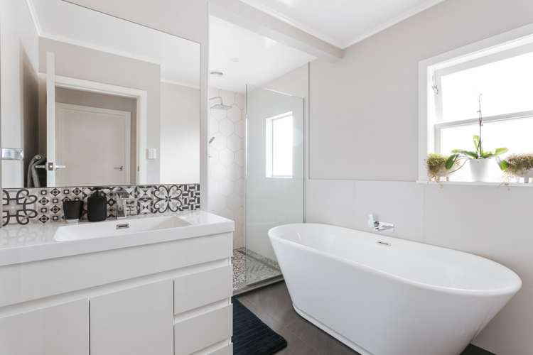 23 Karaka Road Otumoetai_11