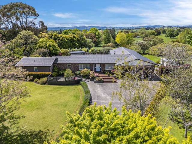 Superb Family Home on 5.5 Acres