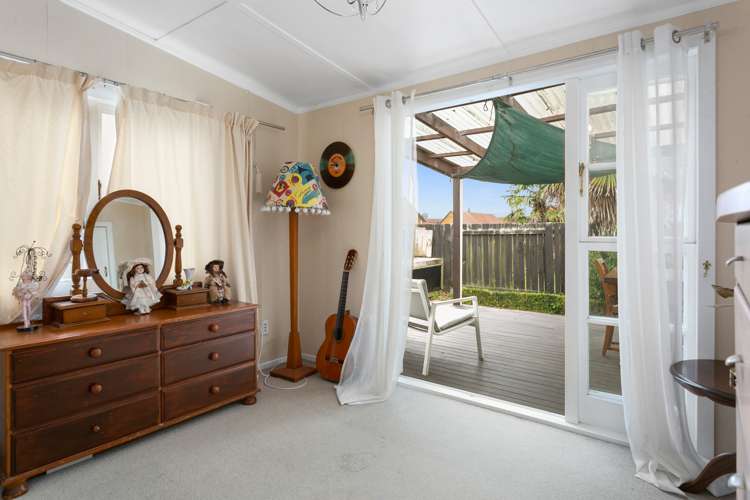 39 Raleigh Street Leamington_14