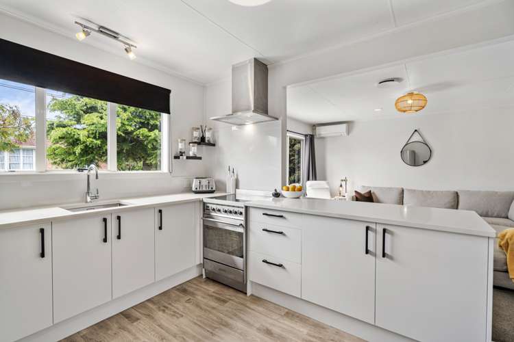 2a Helga Crescent Te Atatu Peninsula_5