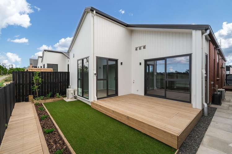 22 Paretao Street Massey_11