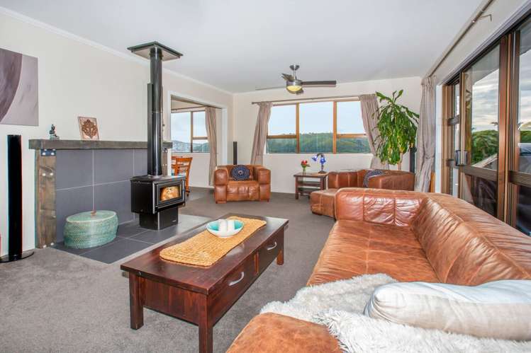 9 Langwell Place Papakowhai_8