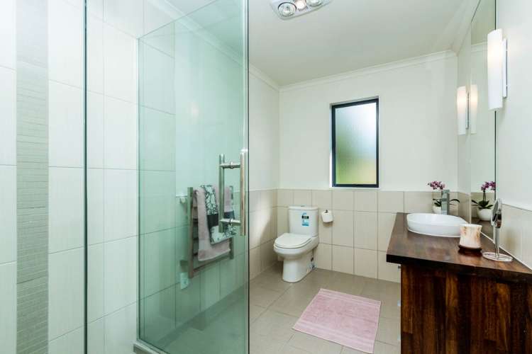 762a East Coast Road Oteha_13