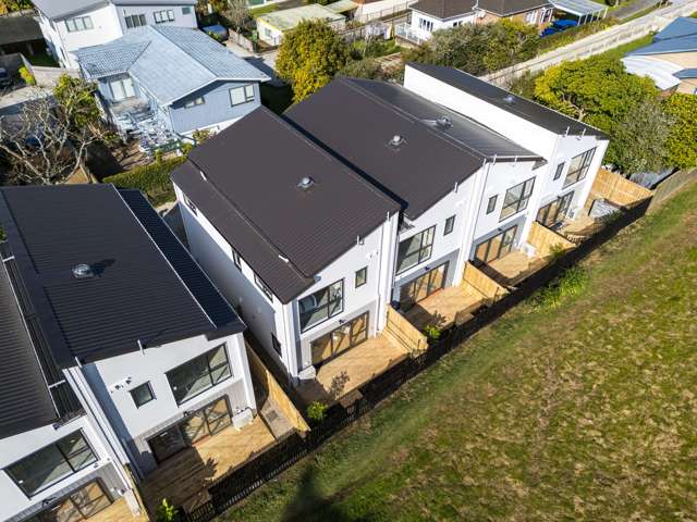 2/30A Tirimoana Road Te Atatu South_3