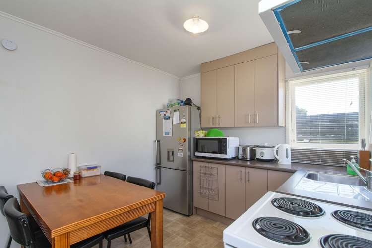 1/10 Nea Place Hillcrest_6