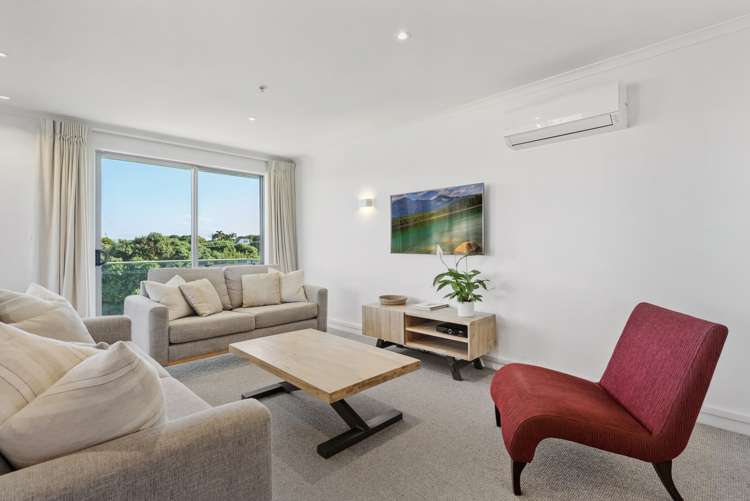 312/136 Marine Parade Mt Maunganui_7