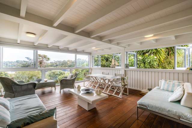 Putiki Bay Boat House