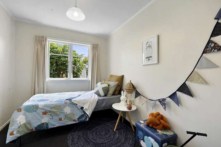 117f Seaview Road Westown_18