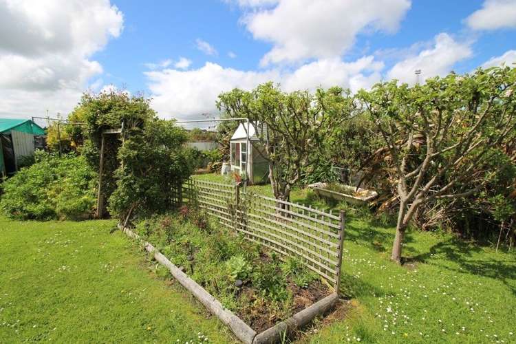 16 Matai Street Marton_24