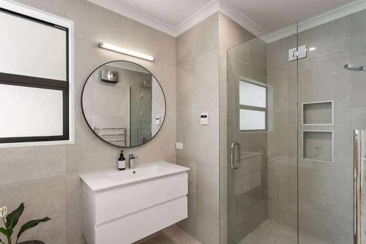 52 Manakura Street Russley_12