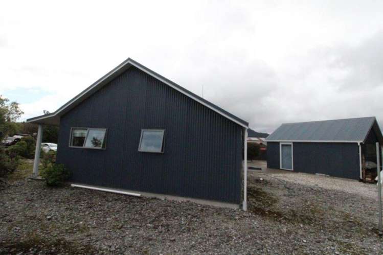 24 Nyhon Place Haast_11