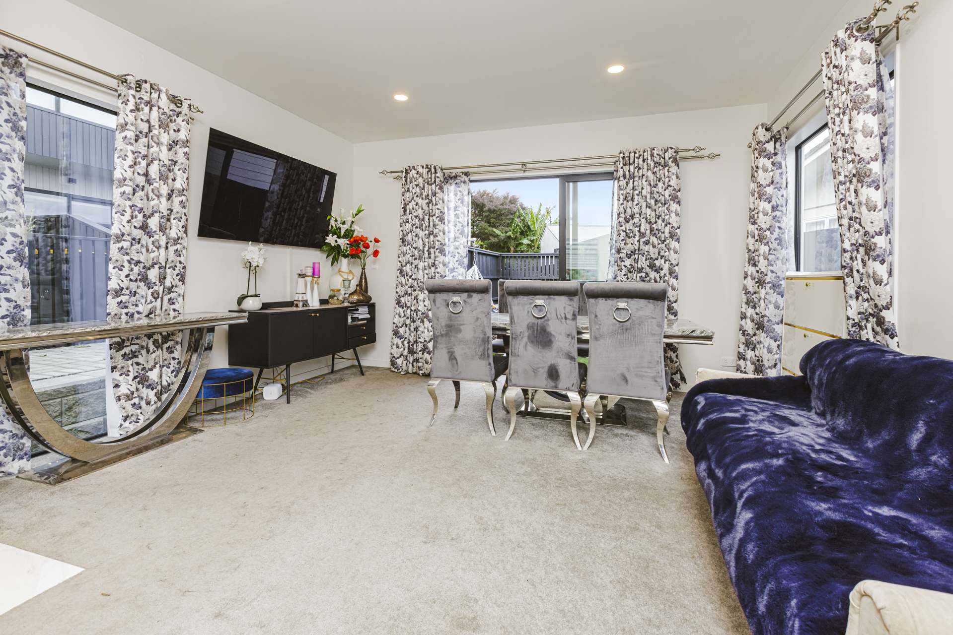 8/4 Glenhaven Place Te Atatu Peninsula_0