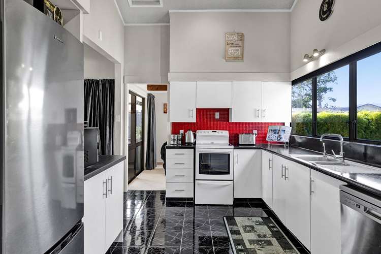 97 Kelly Street Inglewood_5