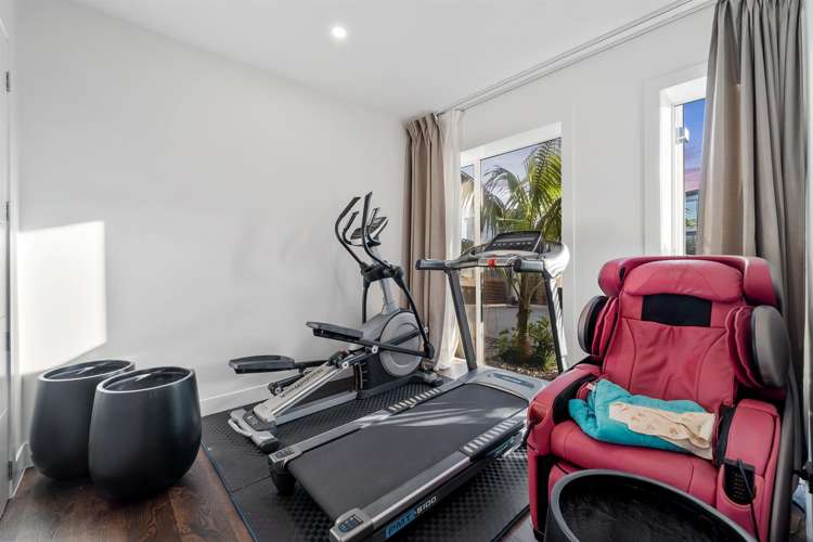 27 Bearing Parade Long Bay_23