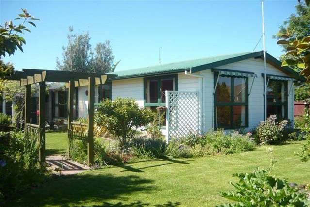 Charming Two-Bedroom Home in Sought-After Allenton