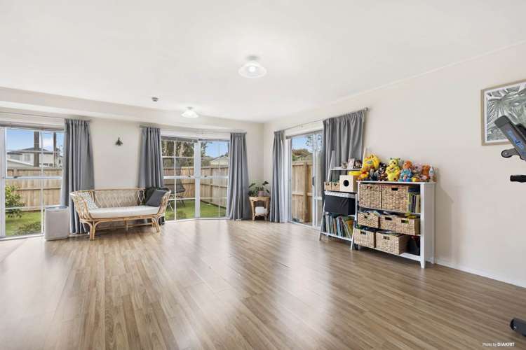 2/34 Stanley Avenue Milford_2