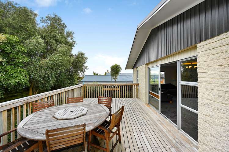 12 Resthill Crescent Glenview_24