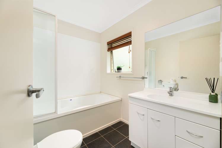 34/19 Glencarron Place Bethlehem_12