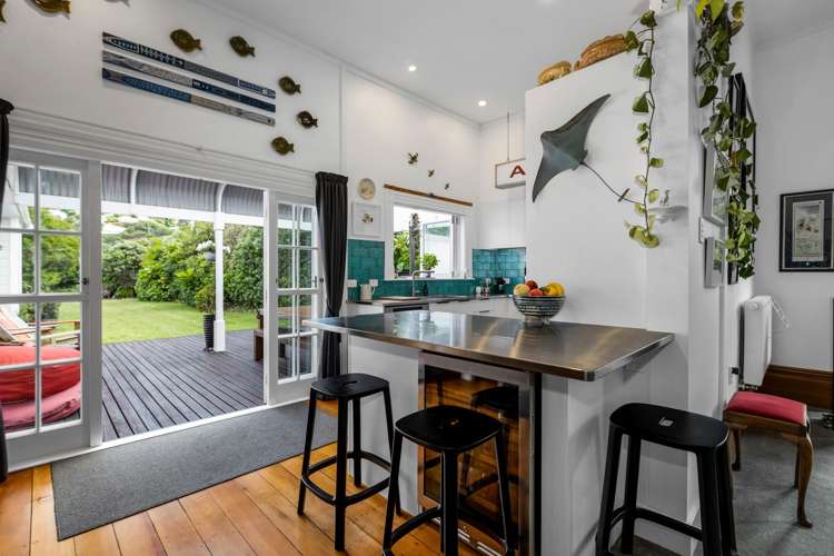 194 Onepu Road Lyall Bay_1