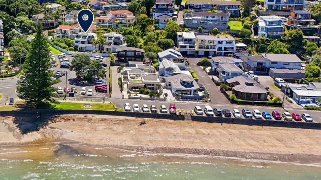 A Front-Row Seat to Browns Bay