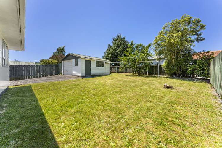 24 Hartford Crescent Totara Park_18