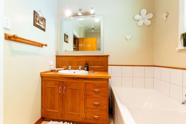 1921 Weber Road Dannevirke_25