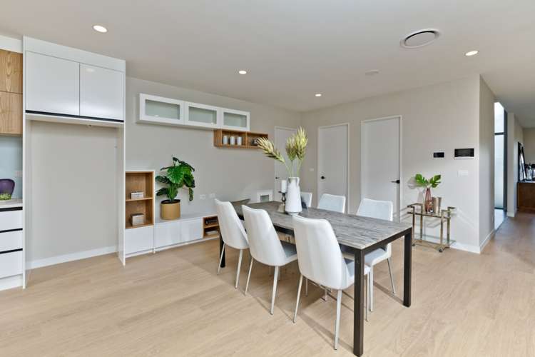 111 Colonial Drive Silverdale_11