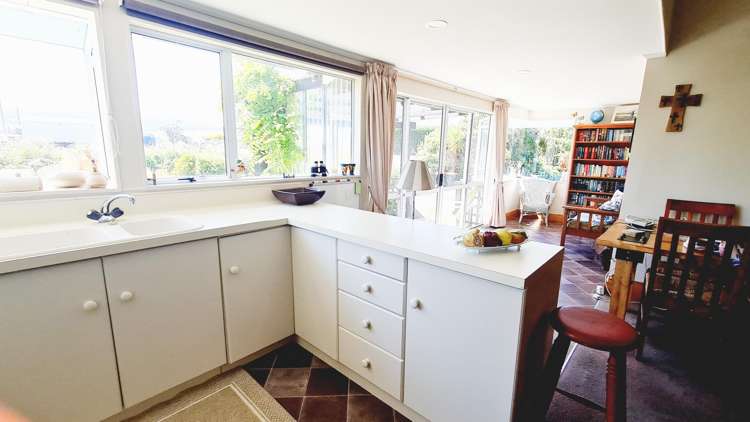 5 Drury Street West Colac Bay_5