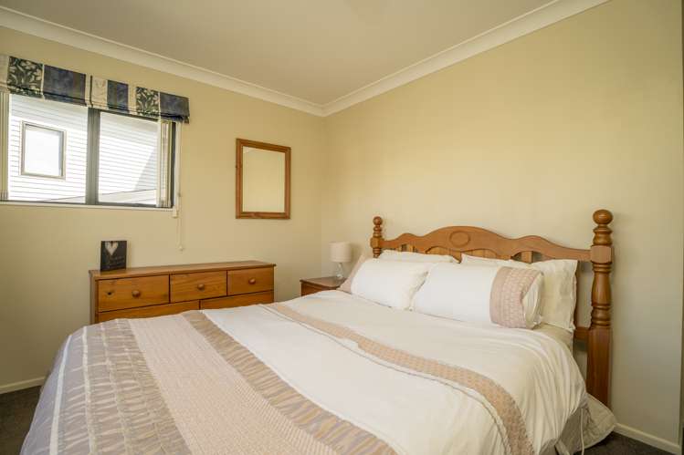 4 Claverton Grove Churton Park_6