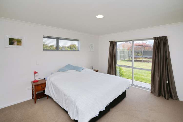 16 Barnsley Crescent West Melton_7